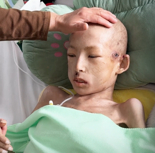 الوقوف مع الأطفال المصابين بأمراض خطيرة